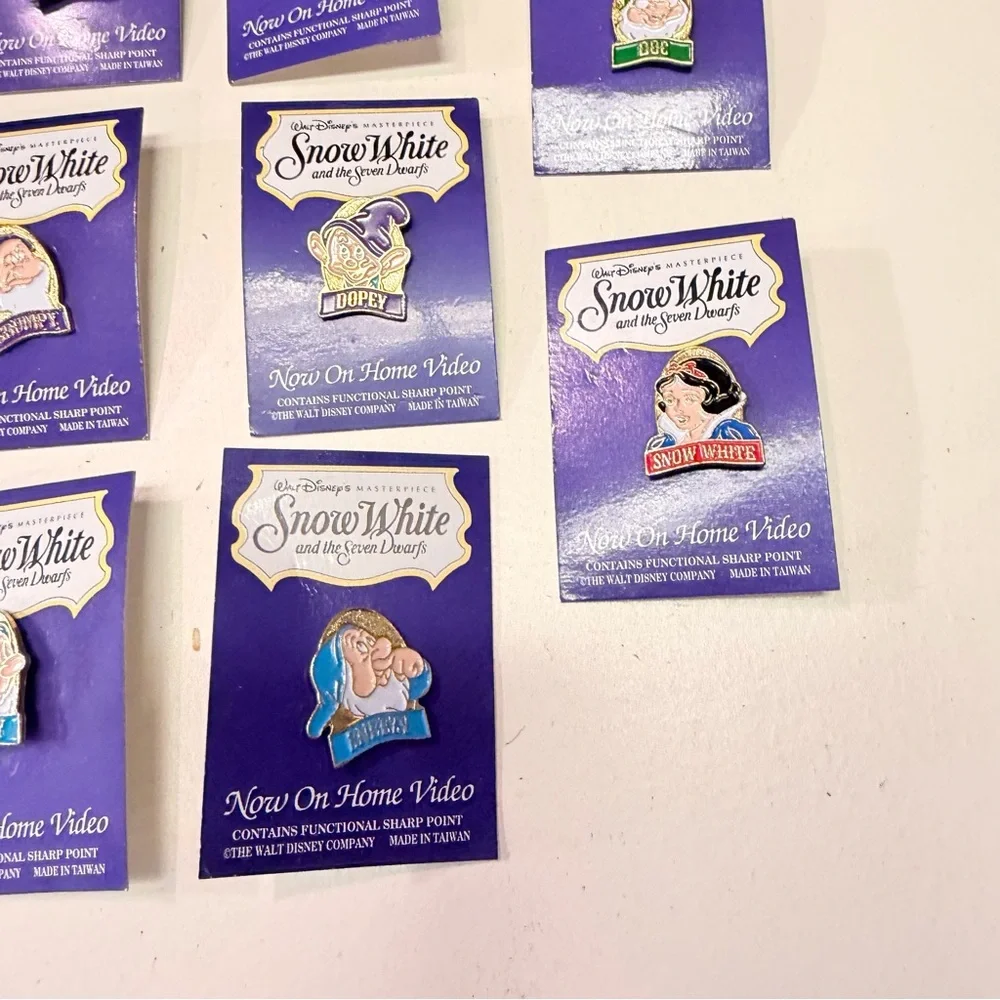 Vintage Disney Snow White and the Seven Dwarfs Pin Set Complete 9 Pins New